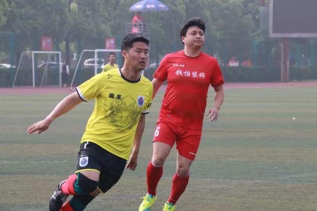 德尚战术完败！首发犯错+中场失控 高中锋枯坐替补席